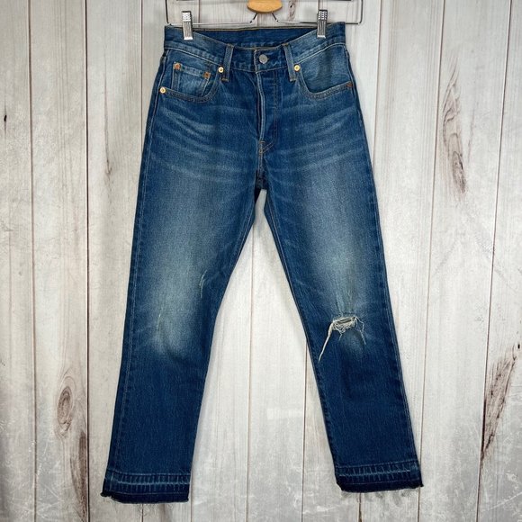 Levi's 501 Skinny Jeans Wear & Tear Wash Distressed Size 24 x 32 - Picture 3 of 15